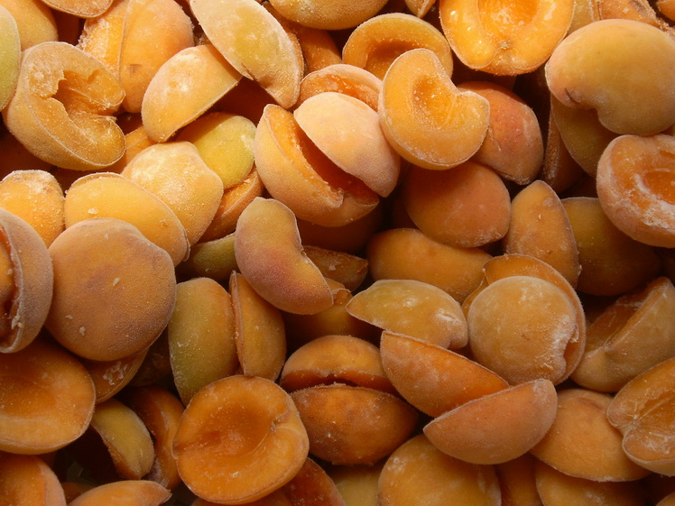 Frozen apricot