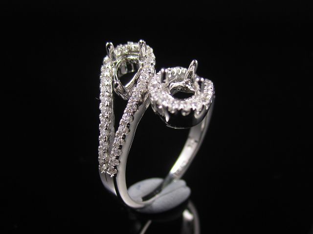 Engagement ring (Diamond ring / Semi-Mount Ring)