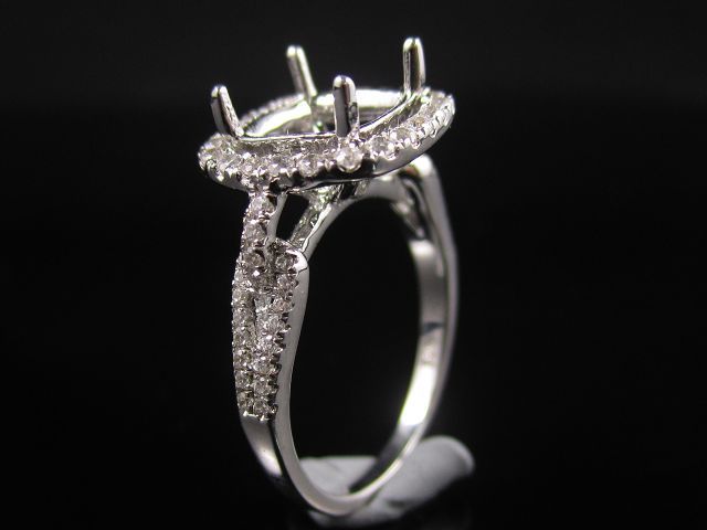 Engagement ring/wedding ring (Diamond ring / Semi-Mount Ring)