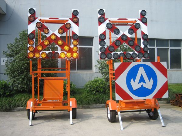 Solar traffic light trailer