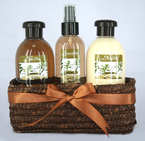 bath gift set--wheat straw  basket