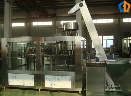 Pressure filling capping 3-in-1 unit machine