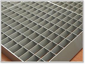 Steel grating