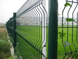 wire mesh fence