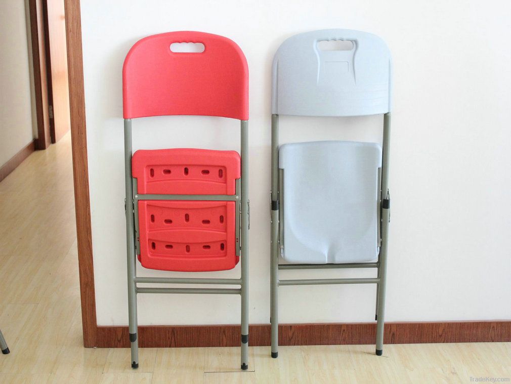 POPULAR FOLDING CHAIR  IN PLASTIC FOR OUTDOOR AND INDOOR ACTIVITIES