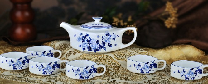 blooming blue flowers teaset