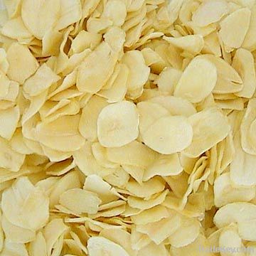 dehydrated garlic flakes