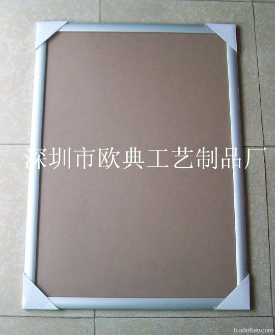 Aluminum poster frame