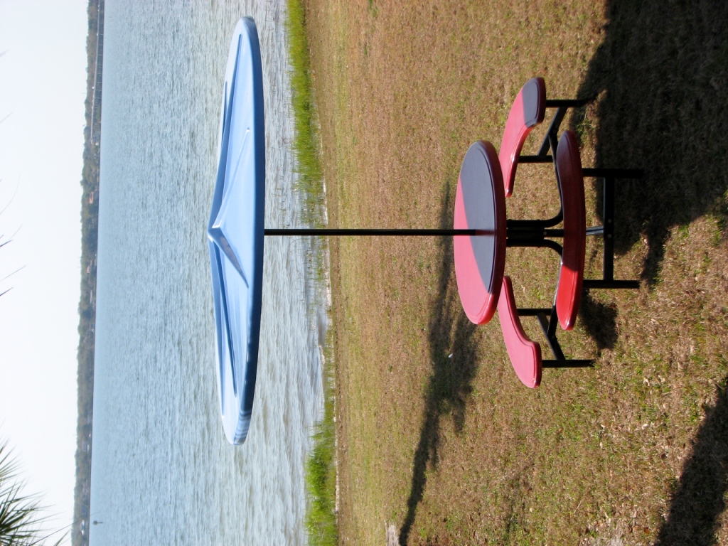 WINDPROOF 8&#039; ROUND STARBURST FIBREGLASS TOP PATIO UMBRELLA