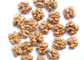 Chinese walnut kernels