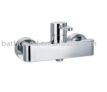 Single lever shower mixer