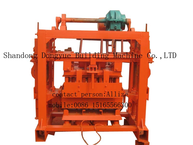 Moving block making machine