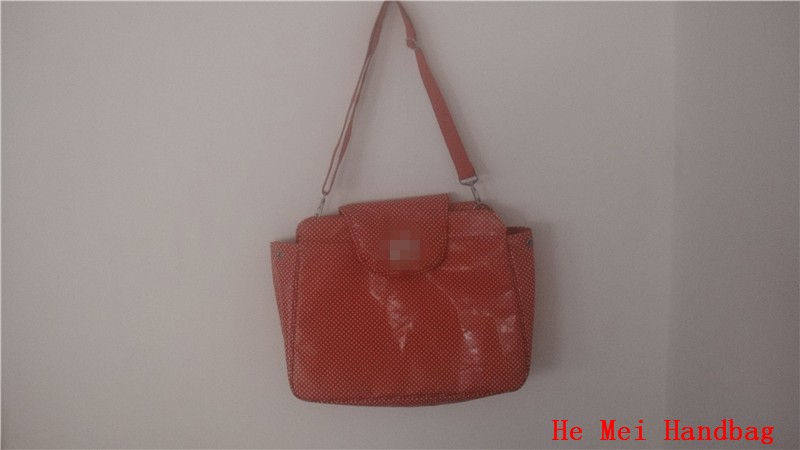 lady&#039;s shoulder bag