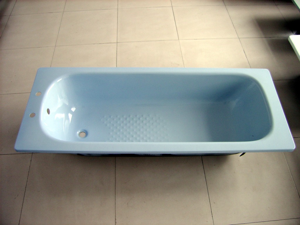 ENAMEL STEEL BATHTUB