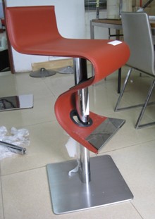 Adjustable bar stool