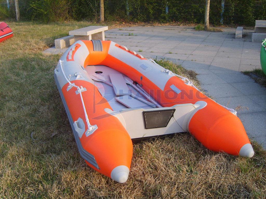 Inflatable boat