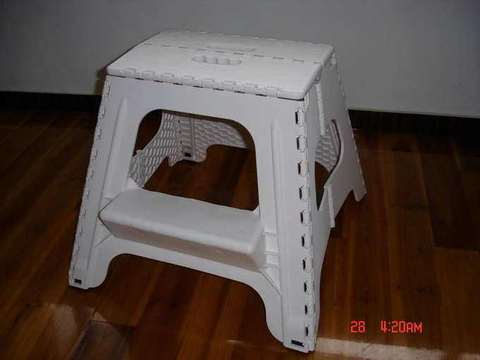 EZ FODLING STEP STOOL PF35