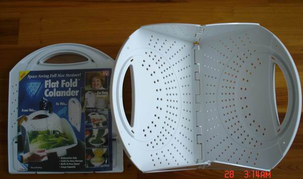 Flat fold colanders