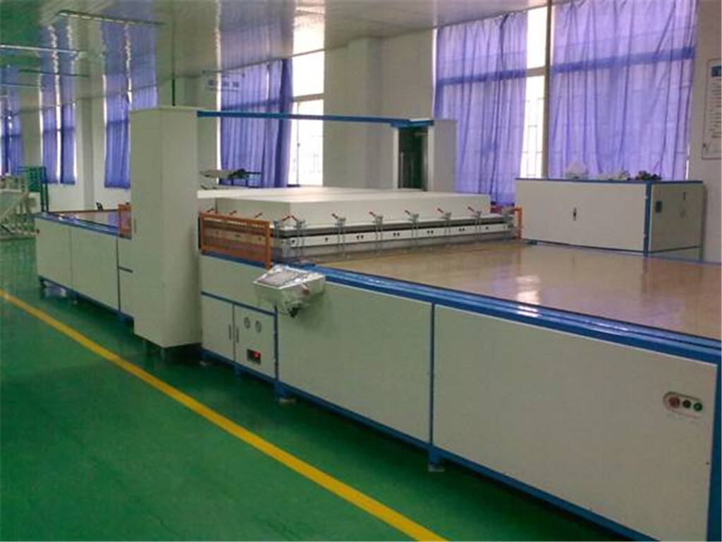 automated solar module laminator