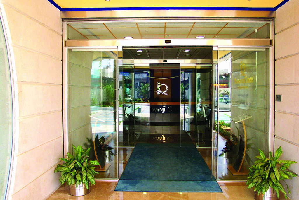 automatic sliding door