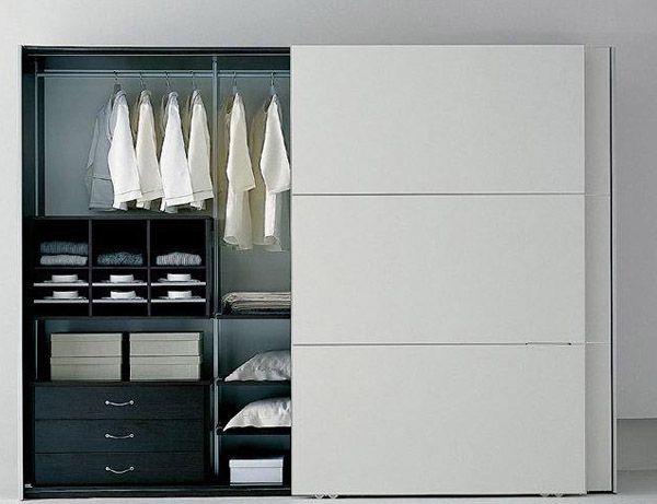 sliding door wardrobe