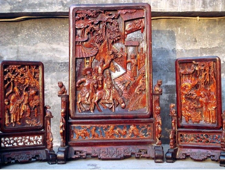 wooden sculpture screen