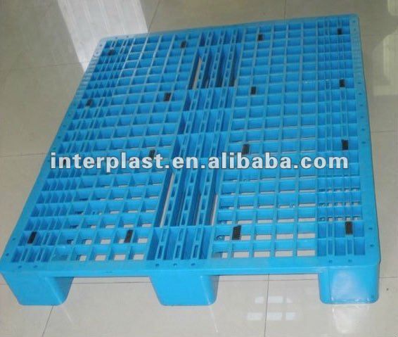 Medium Duty Rackable Plastic Pallet, 3 Runner HDPE Pallets