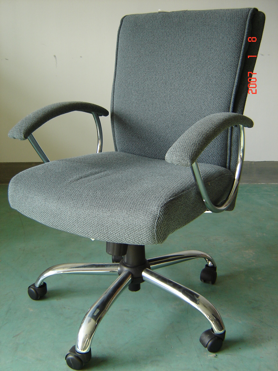 fabric manager&#039;s chair