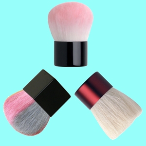 Kabuki brush