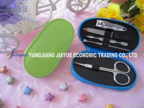 5pcs manicure set in oval shap pouch