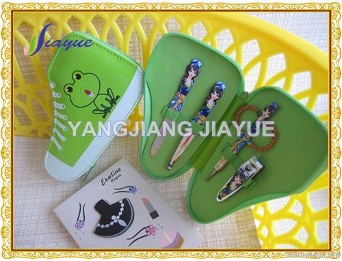 4pcs manicure set in casual shoe pouch