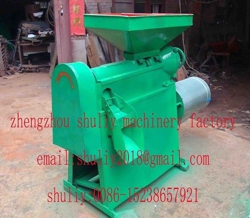 Corn peeling machine   0086-15238657921