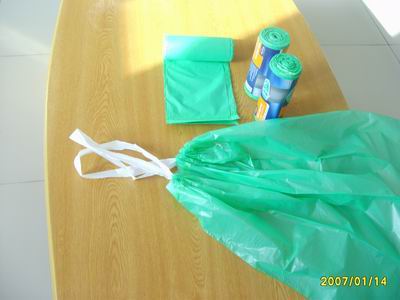 drawstring garbage bags on roll