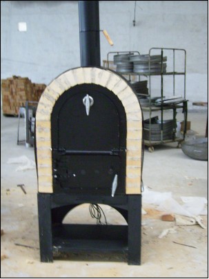 outdoor wood fired pizza oven