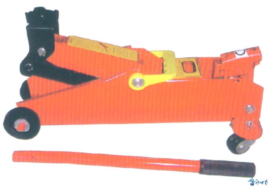 Hydraulic floor jack