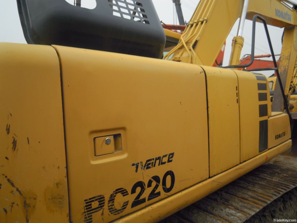 komatsu pc220-6 excavator