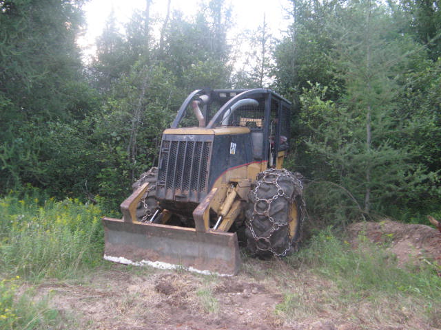 CAT Skidder