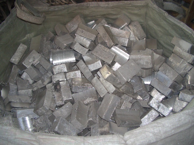 Magnesium Ingot ends