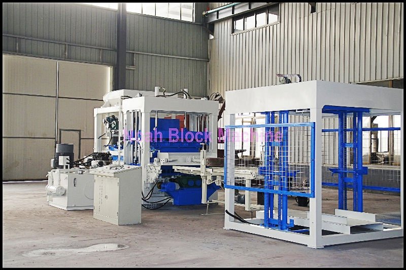 QT10-15 Automatic hollow Block brick making machine