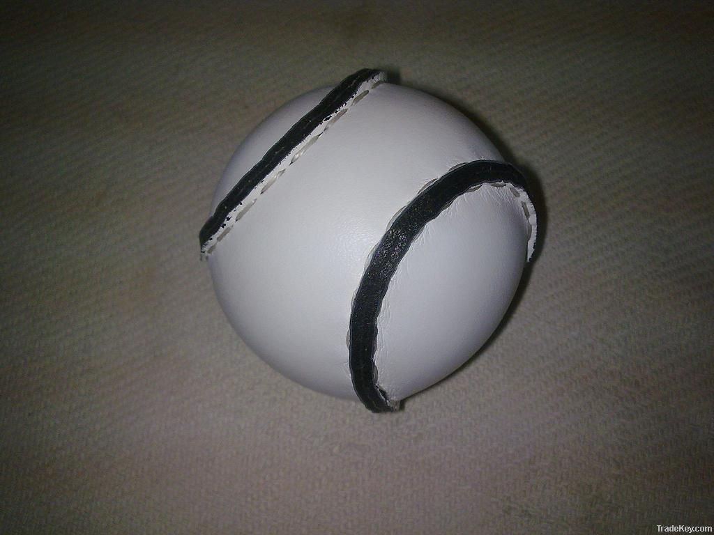 Sliotars &amp; Hurling Ball (Sliothar)