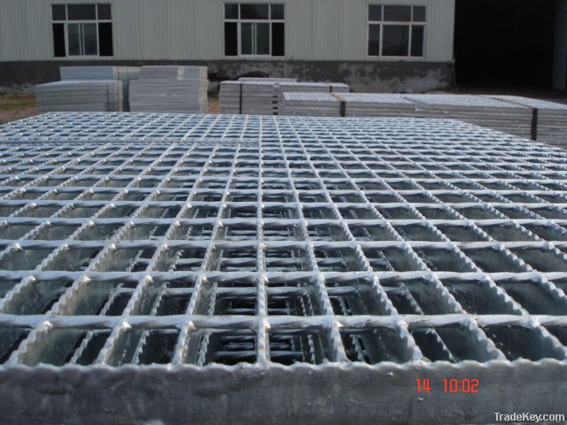 Galvanized steel grating