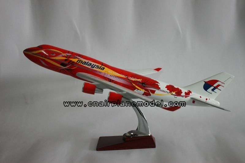 resin aircraft model Boeing747-400 Malaysia 47CM