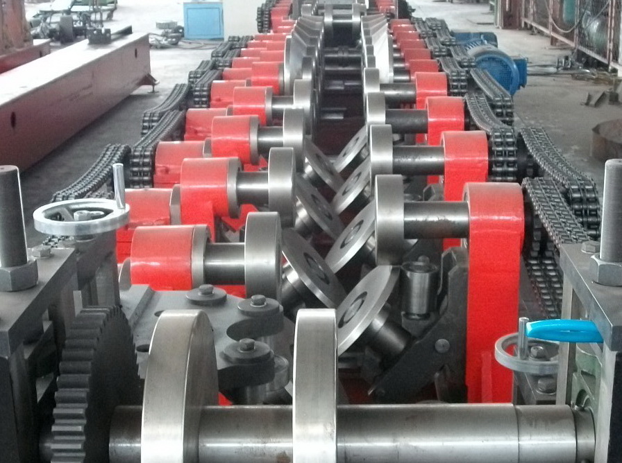 C&Z shape purlin exchange roll forming machine