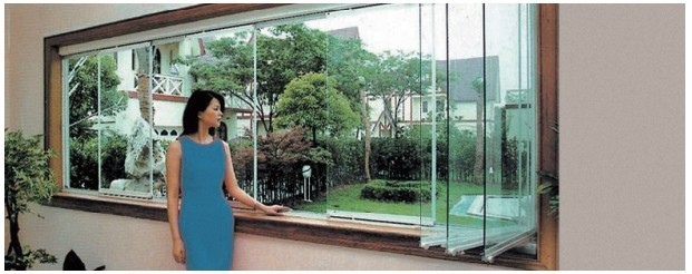 Frameless Balcony Window