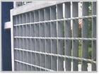 Hot dipped galvanized steel grating