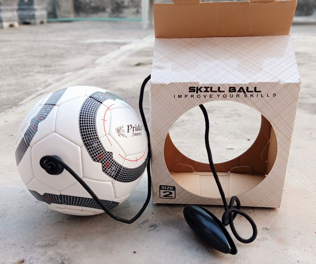 Professional Skill Soccer Ball With Rope and Handle For Training Purpose 