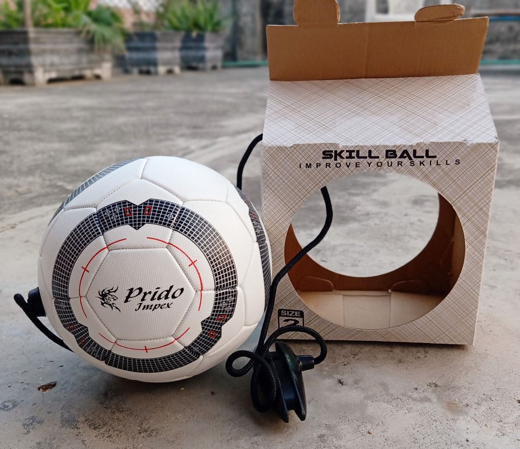 Professional Skill Soccer Ball With Rope and Handle For Training Purpose 