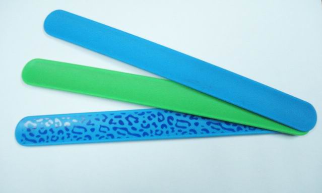 slap wristband