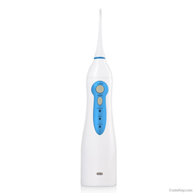 Rechargeable high tank capacity teeth flosser