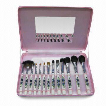 makeup brush set in the purple cosmetic bag